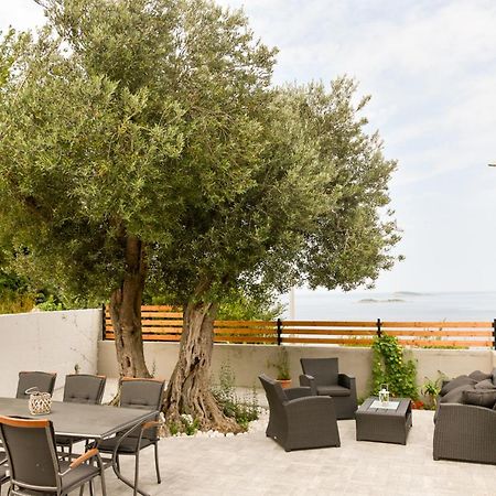 Apartment Eli - Sea View Млини Екстериор снимка