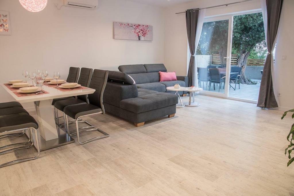 Apartment Eli - Sea View Млини Екстериор снимка