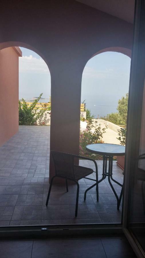Apartment Eli - Sea View Млини Екстериор снимка